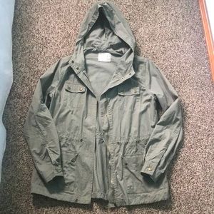 Oversized army green light jacket